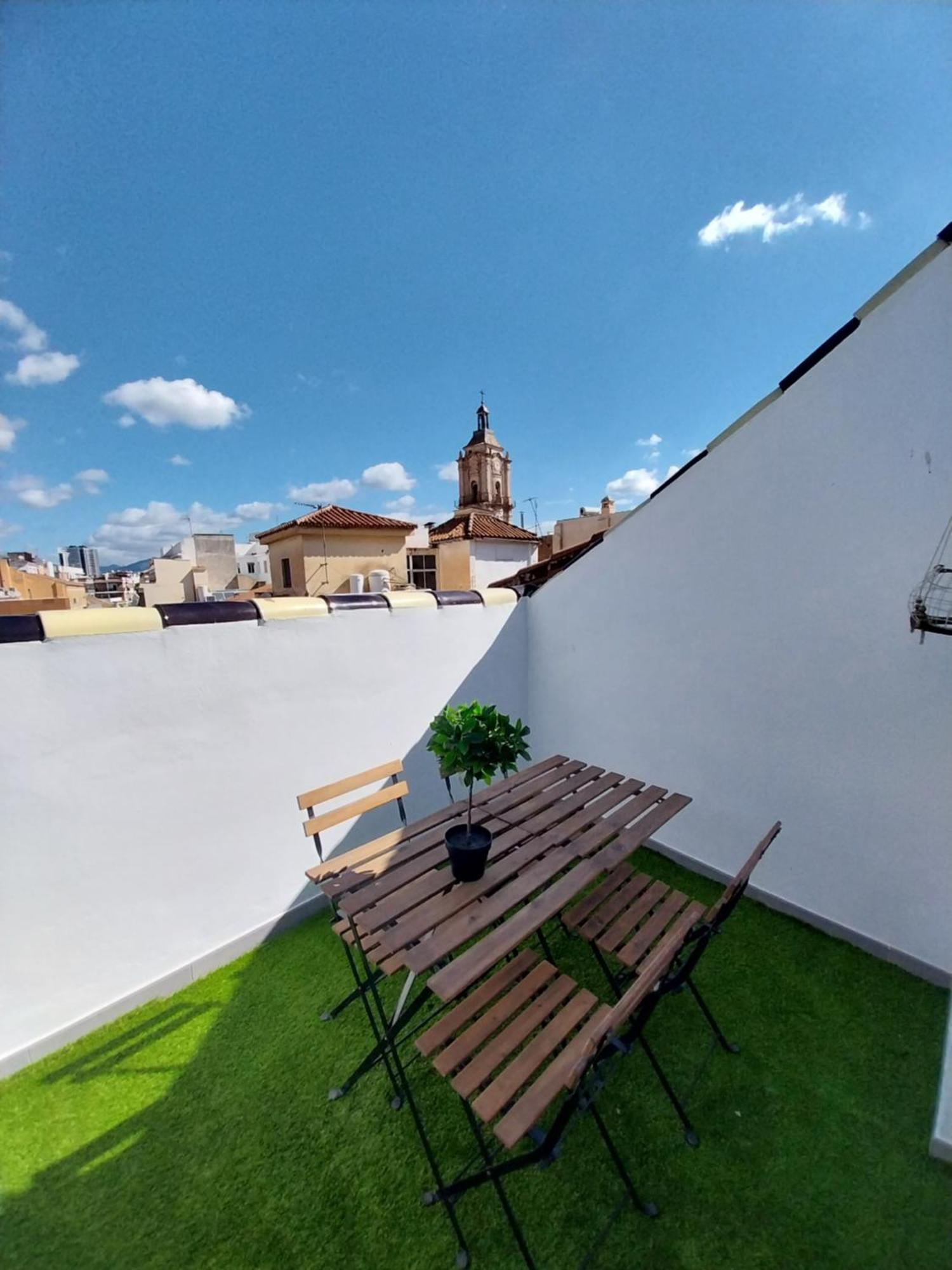 Apartamentos El Marques Málaga Szoba fotó