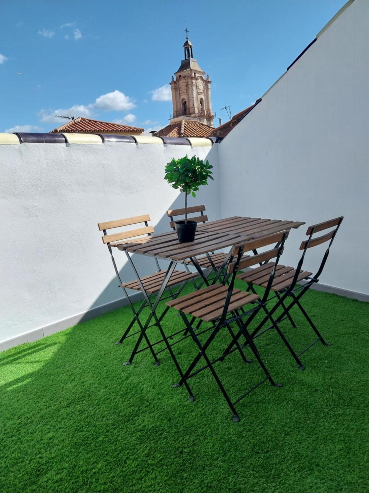 Apartamentos El Marques Málaga Kültér fotó