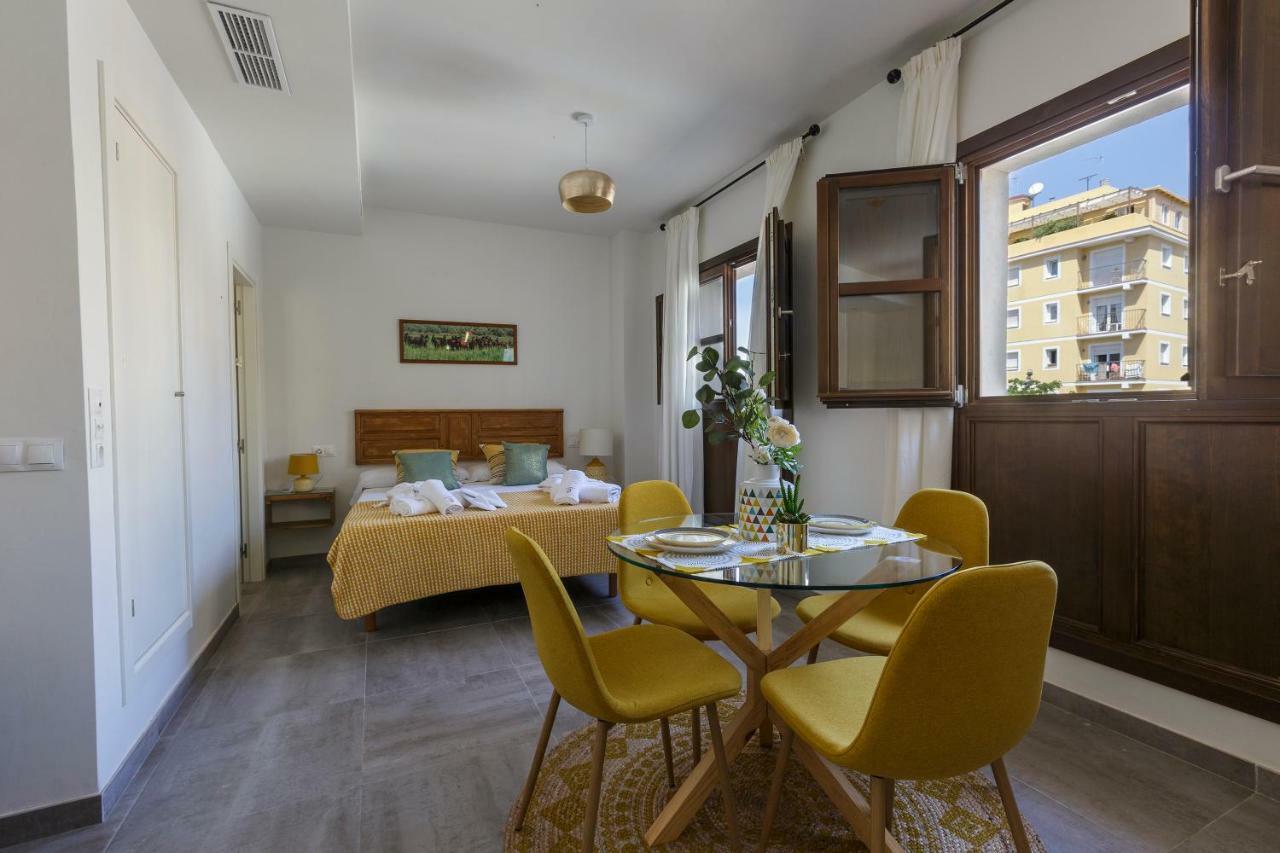 Apartamentos El Marques Málaga Kültér fotó