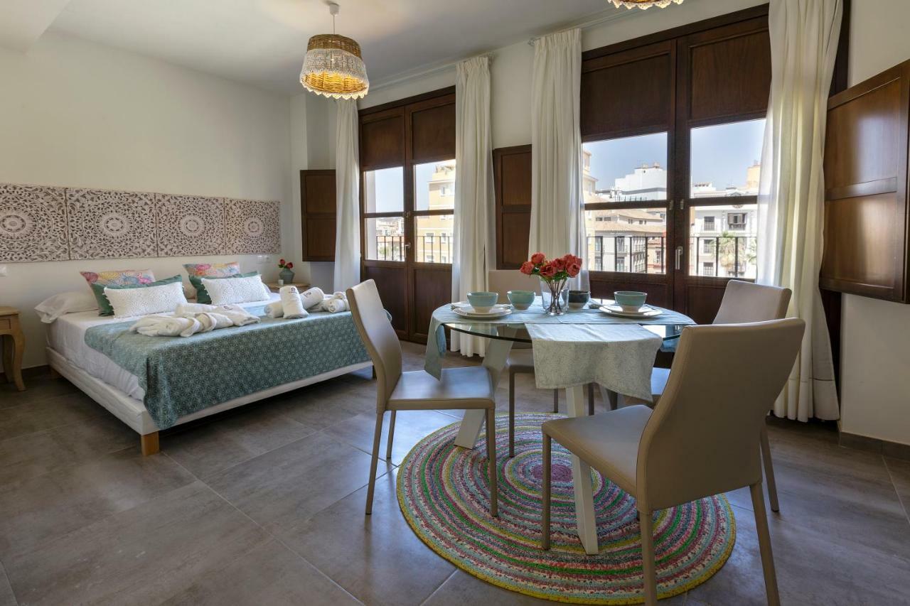 Apartamentos El Marques Málaga Kültér fotó