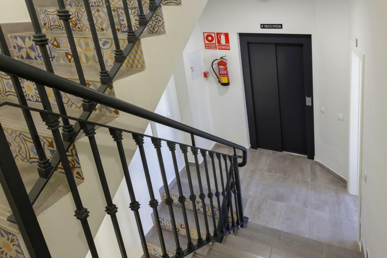 Apartamentos El Marques Málaga Kültér fotó