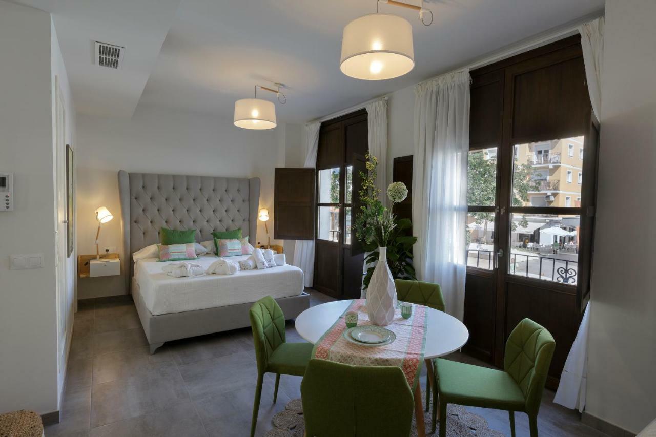 Apartamentos El Marques Málaga Kültér fotó