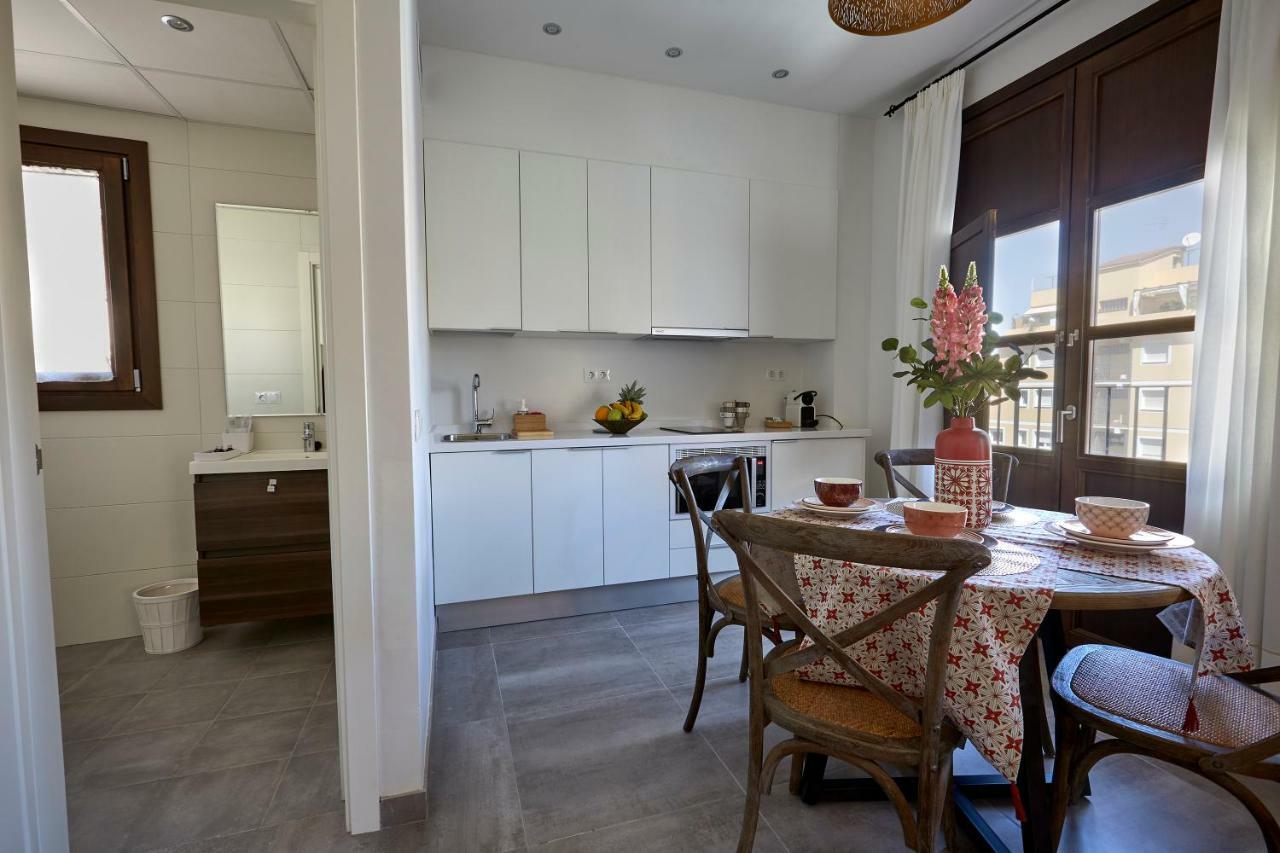 Apartamentos El Marques Málaga Kültér fotó