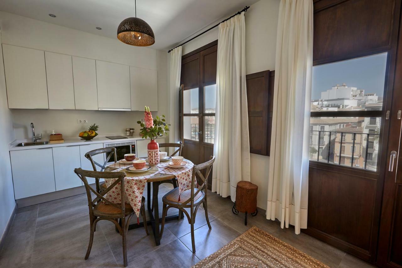 Apartamentos El Marques Málaga Kültér fotó